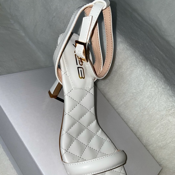 Women's Square Toe Ankle Strap Dress Shoes - Picture 5 of 9